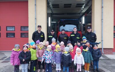 Jeżyki i Wiewiórki z wizytą w Straży Pożarnej